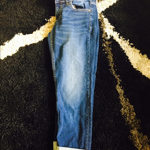 Capri Length Jeans - Picture 1 of 3