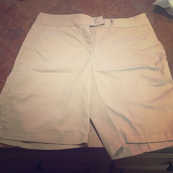 Almost new NIKE golf shorts