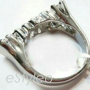 Vamp Vampire Ring Silver Crystals