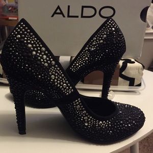 Aldo black pumps NEW in box