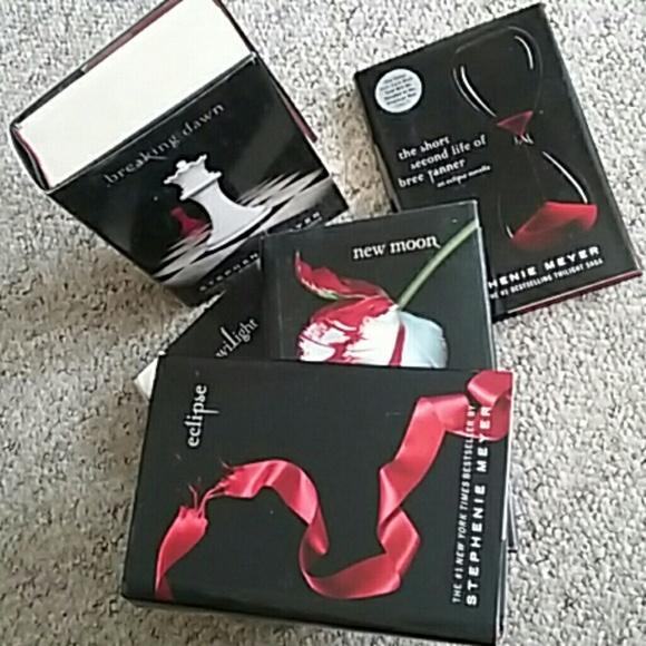 Twilight book bundle - Picture 2 of 4