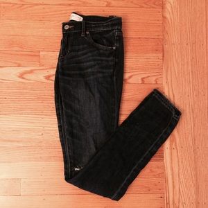 Abercrombie & Fitch Ripped Skinny Jeans