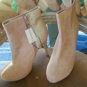 💚flas sale 💚NEW Pink and glitter boots