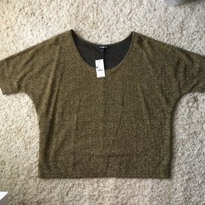 Express Flowy gold metallic top L NWT