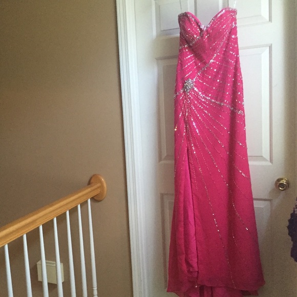Dazzling Tony Bowls Gown! - Picture 1 of 4