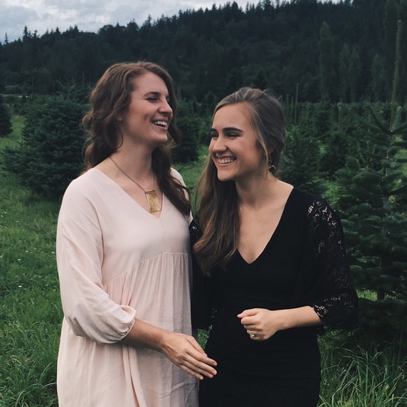 Meet Your Posher - Picture 2 of 3