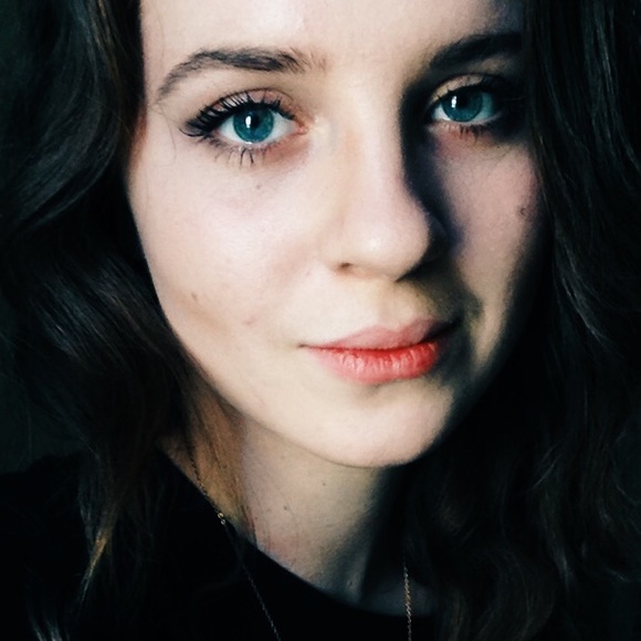 Meet Your Posher - Picture 3 of 3