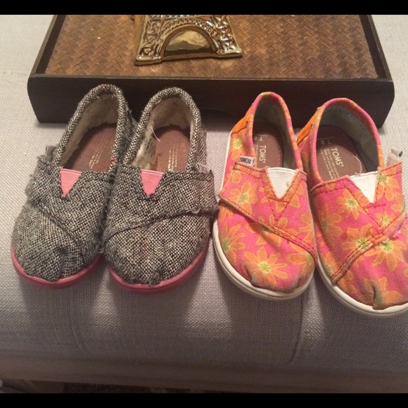 Toddler Toms shoes. Set for one price. T8