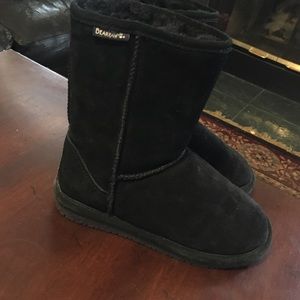 Black bear paw boots