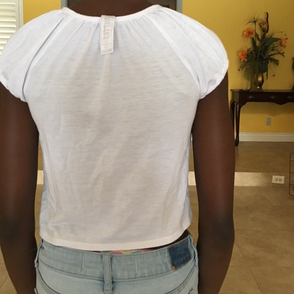 Top - Picture 2 of 3