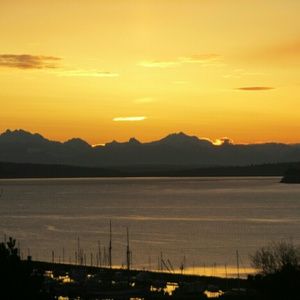 Meet your Posher, Hilary