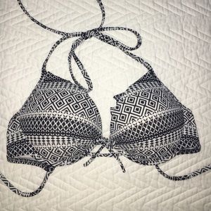 NWOT fabulous tribal bathing suit top