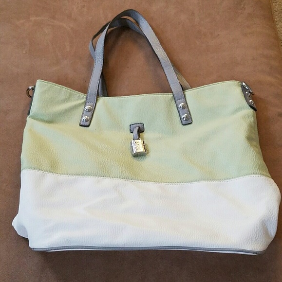 Jessica Simpson green and white tote bag