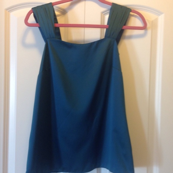 Versatile very cute top - Picture 3 of 4