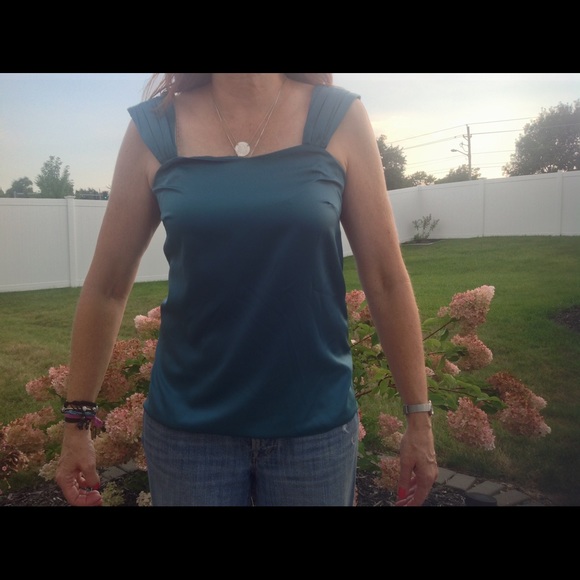 Versatile very cute top - Picture 4 of 4