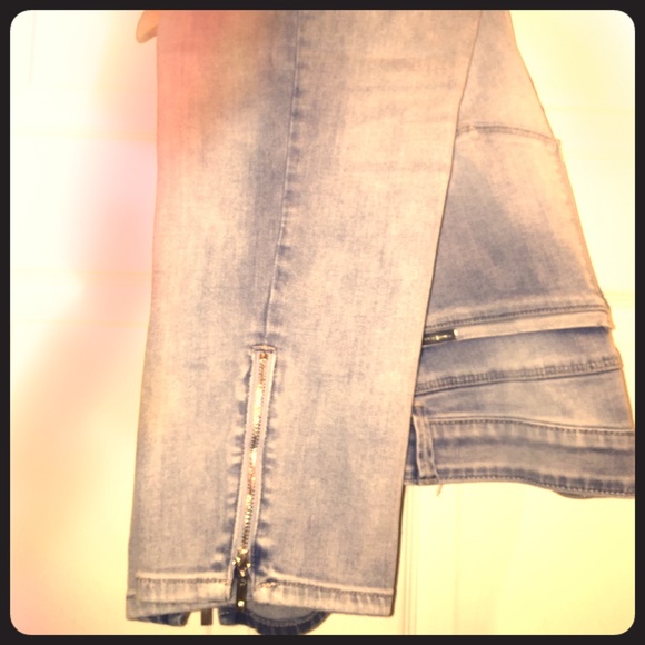 WHBM Crop Jean with Ankle Zipper