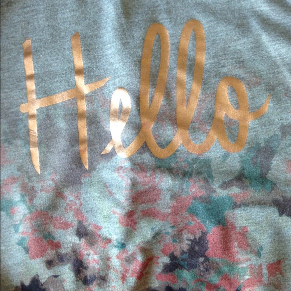 🌺🌸Adorable hello crew sweatshirt🌸🌺