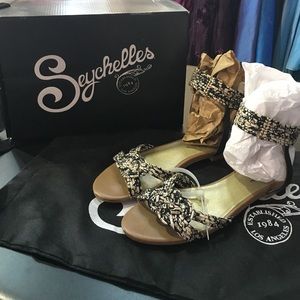 Seychelles gladiator sandals size 10