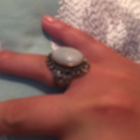 Ring - Picture 2 of 4