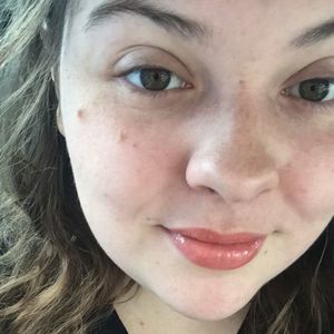 Meet your Posher, Carly