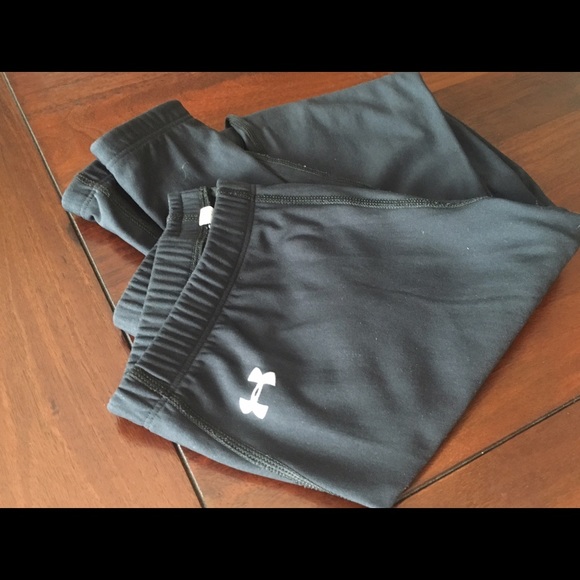 Under Armour Pants - 🎉 Women's Under Armour Cold Gear Black Leggings