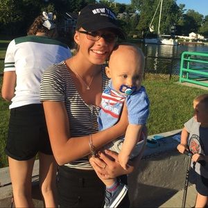 Meet your Posher, Taylor