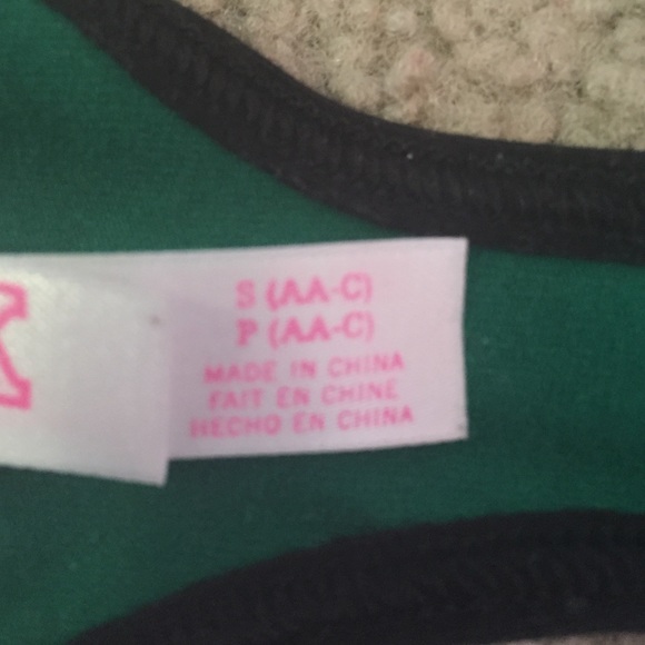 PINK Holiday sports bra - Picture 4 of 4