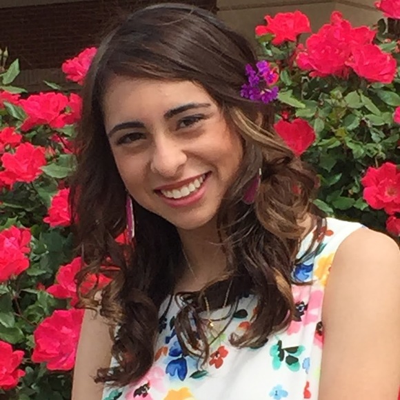 Meet your Posher, Hannah - Picture 1 of 1