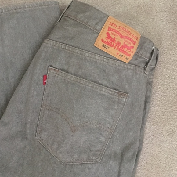 Straight Levis Jeans - Picture 3 of 3