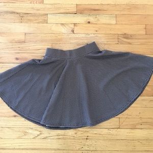 Mini flowy skirt
