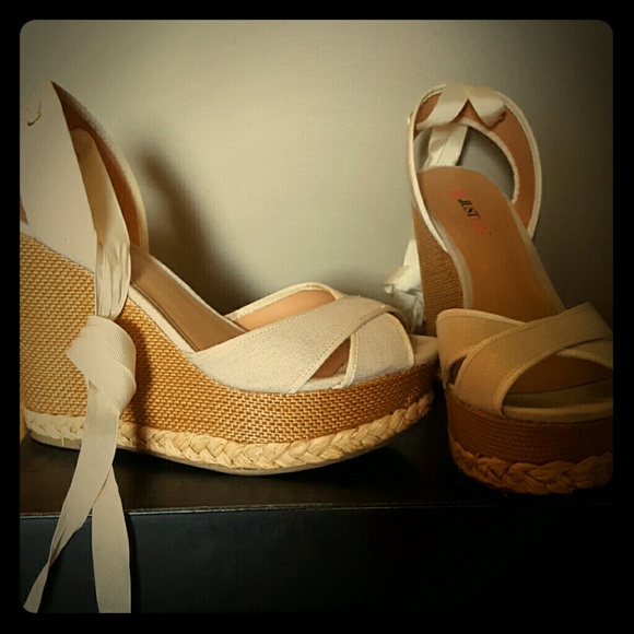 Malibu Wedges