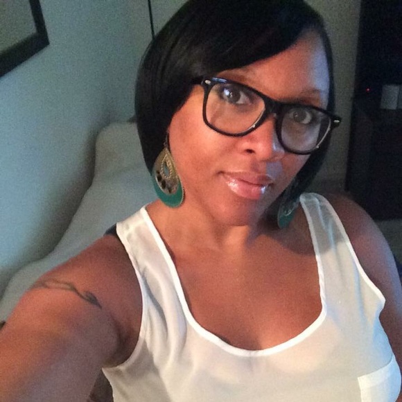 Meet your Posher, Stacy