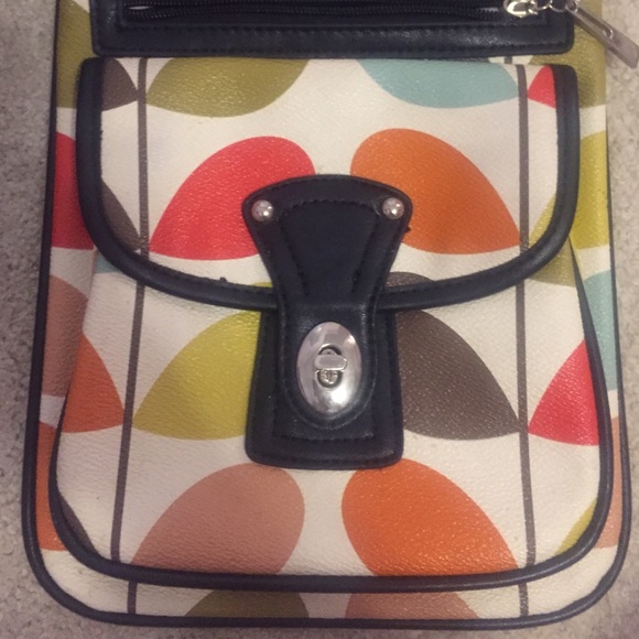 Cross body - Picture 2 of 4