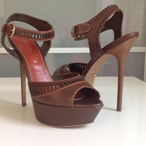 HP🎈4.20.24🎈NWT, Caged Platform high heel sandals👠