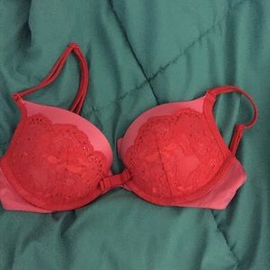 Lovely lace bra!  ¡20% off when bundled!