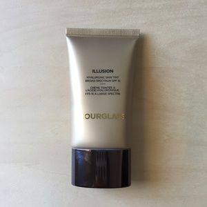 Hourglass Hyaluronic Skin Tint