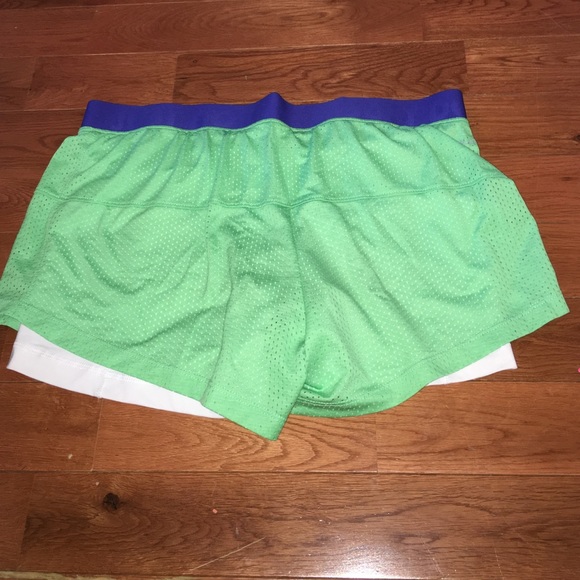 Nike shorts - Picture 2 of 3