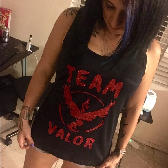 Pokemon go team valor glitter tank - Picture 2 of 3