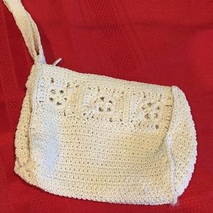 🌷Sweet Little Wristlet