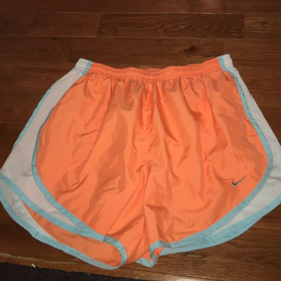 Nike shorts - Picture 1 of 2