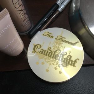 Too Faced Candlelight powder