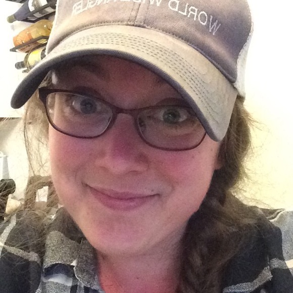 Meet your Posher, Janine - Picture 2 of 2