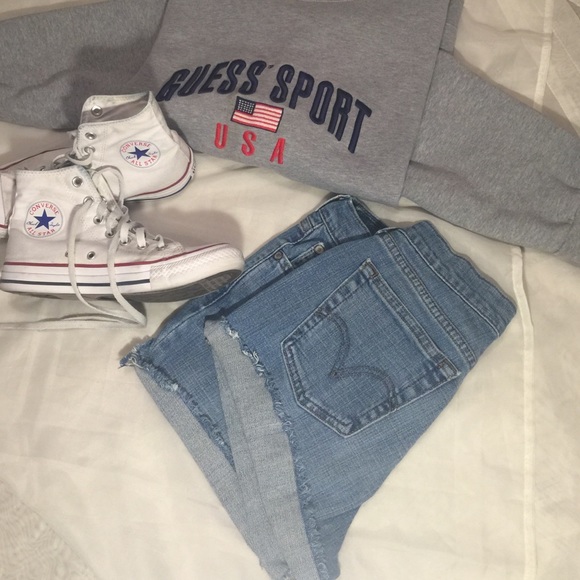 ✨✨✨LEVIS CUTOFFS✨✨✨