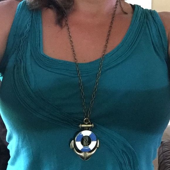 Anchor necklace 2"