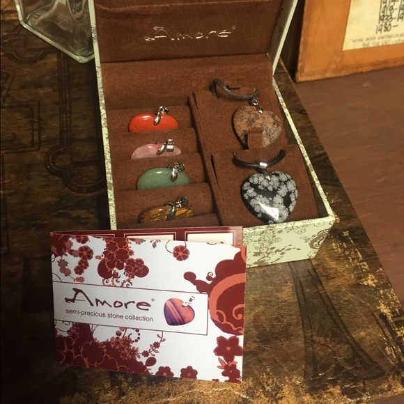 Amore Jewelry - 2 necklaces with 6 interchangeable stone hearts