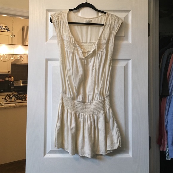 Size XS American Eagle Cream Dress