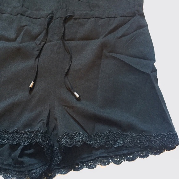 🎉HP 7/22/16🎉Black Scalloped Romper - Picture 3 of 3