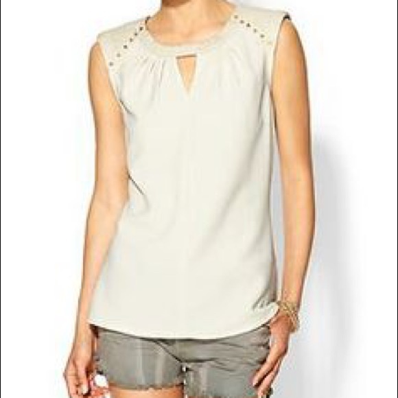 Tinley Road top. Super cute stud shoulder blouse.