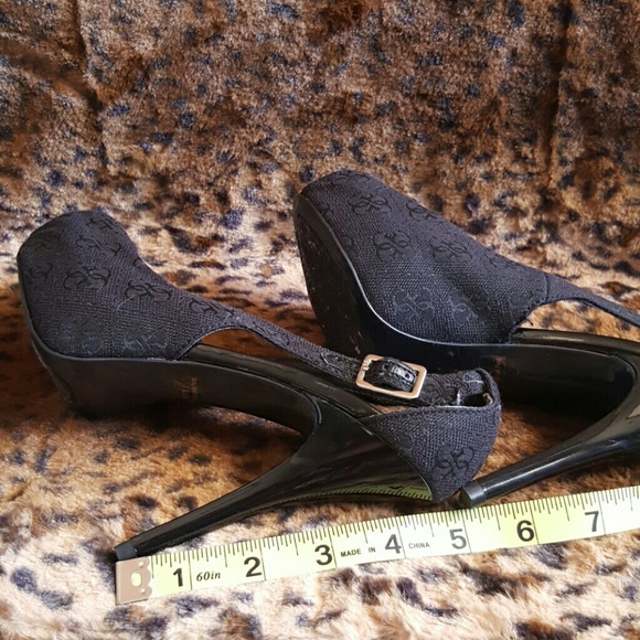 🚫SOLD🚫Guess black heels - Picture 4 of 4