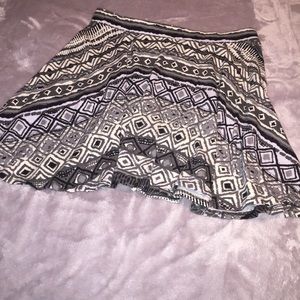 Rue 21 Black, White, & Gray Skirt